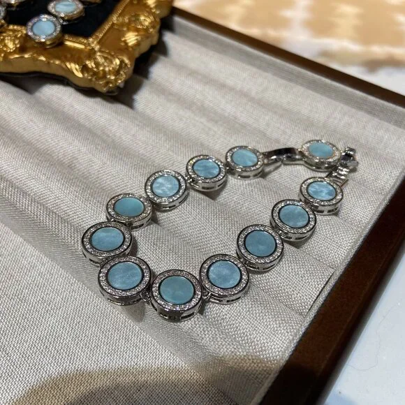 Vintage Ins Natural Blue Shell Jewelry Set | Iridescent Sea Shell Necklace & Ear - Picture 3 of 4